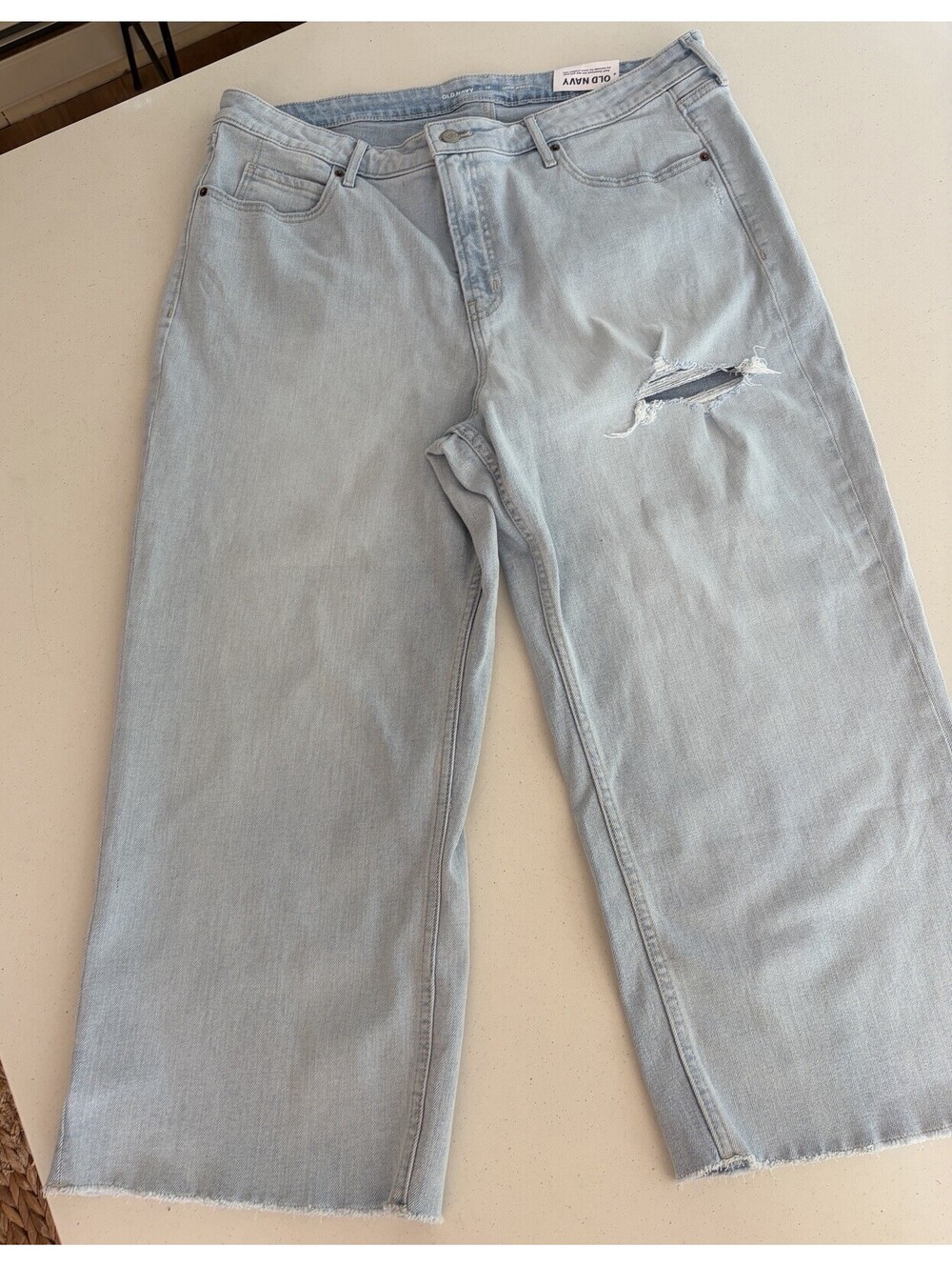 Old Navy Ski-Hi Extra High Rise Wide Leg Crop Jeans Distressed Women’s Sz 18P